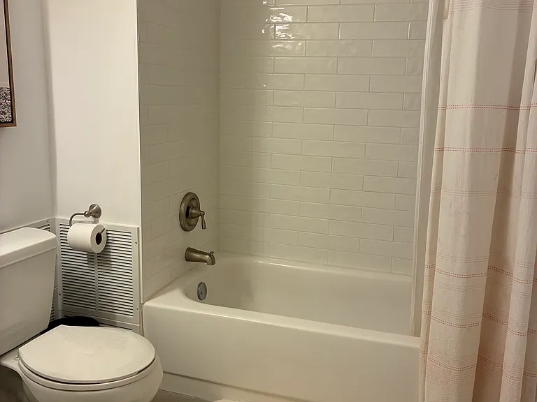 5300 NE 24th Ter #313C — Photo 5