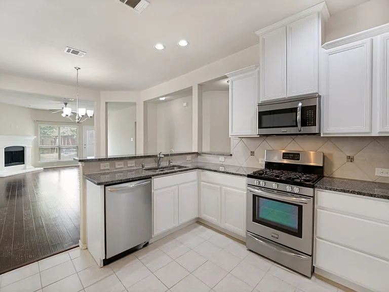9909 Copperhead Ln — Photo 9