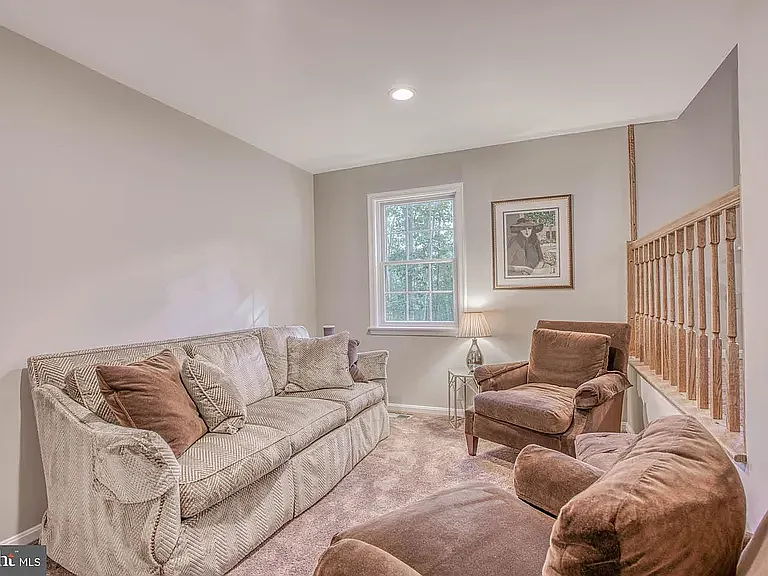 594 Pinedale Dr — Photo 10