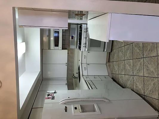 Rented by 18 REALTY | media 15