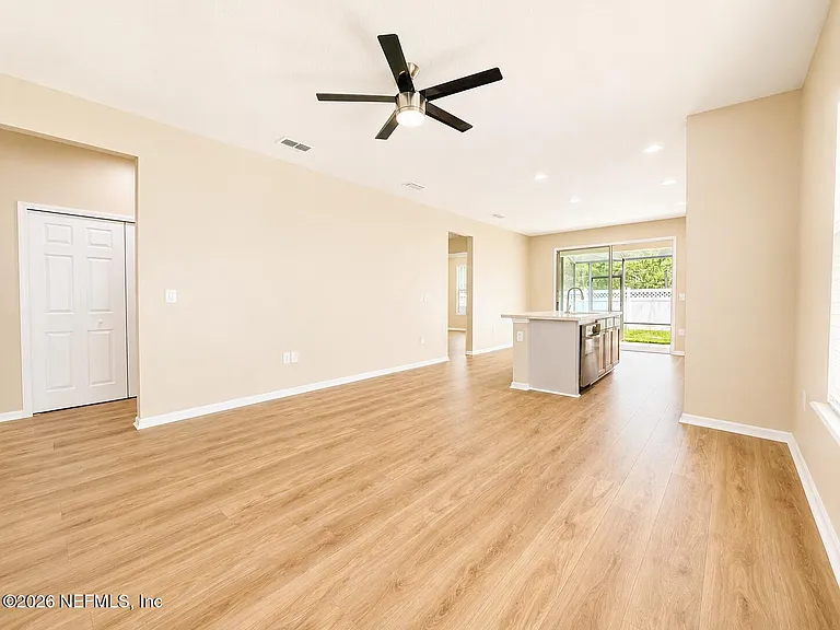 550 Drysdale Dr — Photo 9