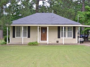 713 Oxford Rd, Mansfield, LA 71052