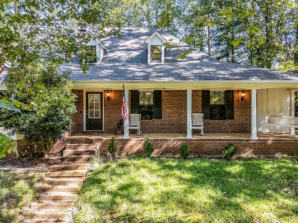 55 Fernwood Cv