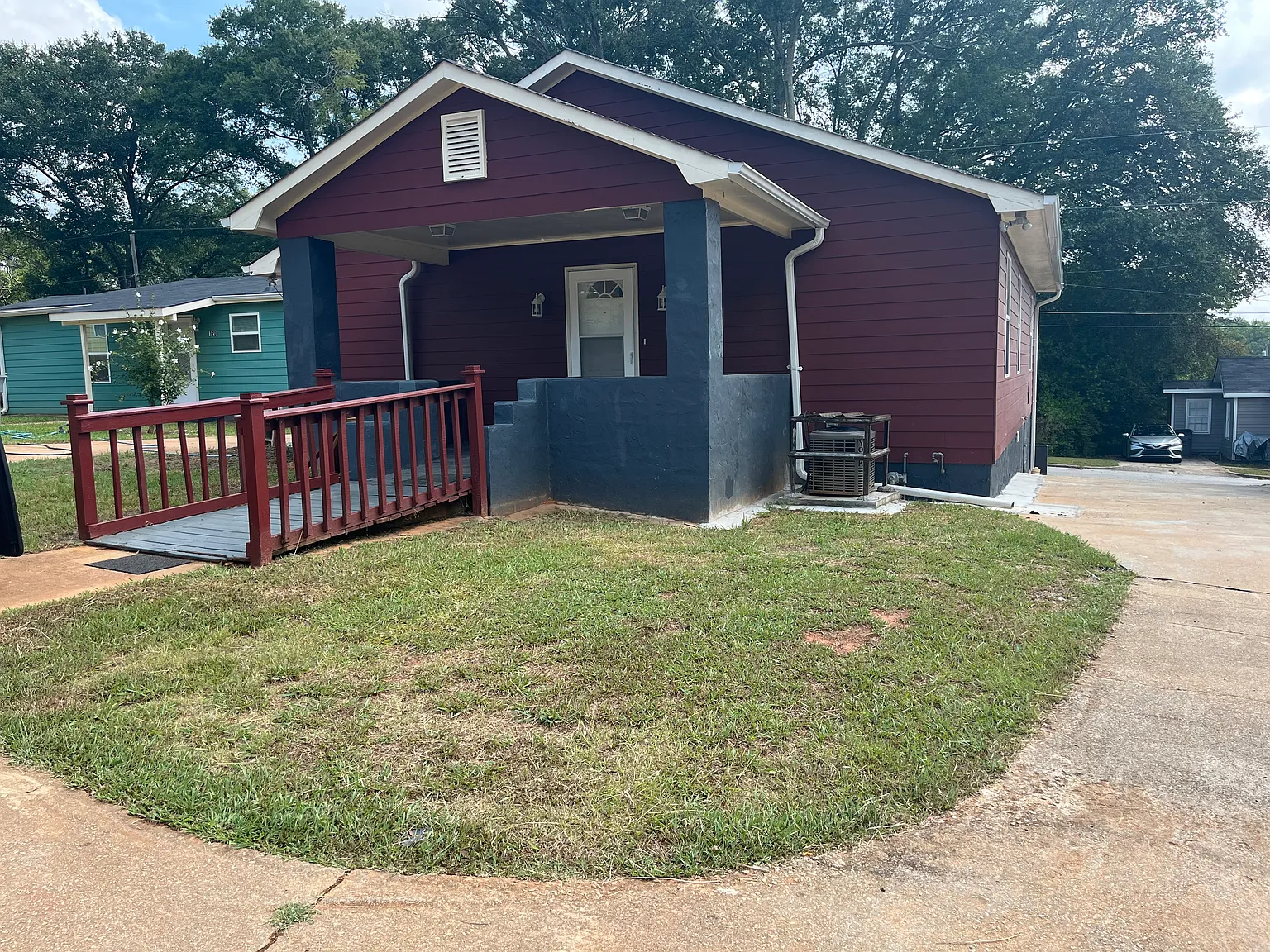 3 bed, 1280 sqft, $1,600 — Photo 1