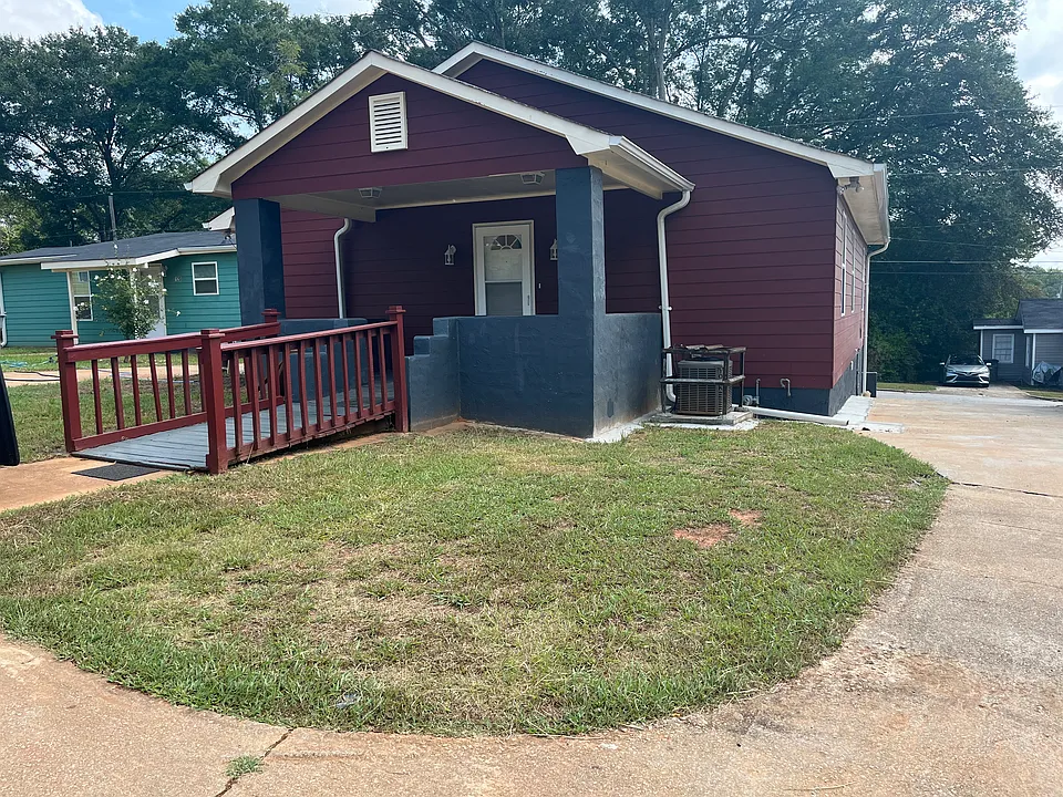 122 Locust St