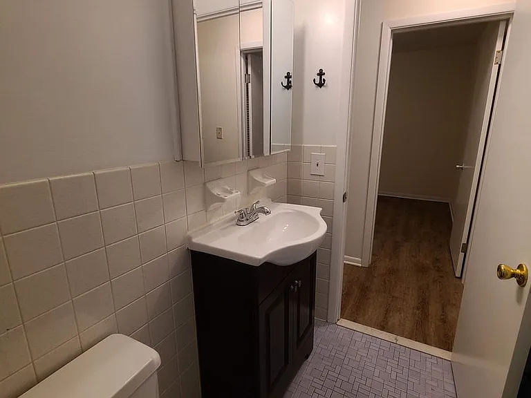 4843 Broadview Rd — Photo 2