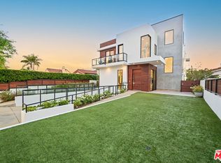 1529 S Point View St, Los Angeles, CA 90035