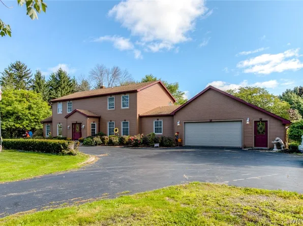 10780 Telegraph Rd, Medina, NY 14103