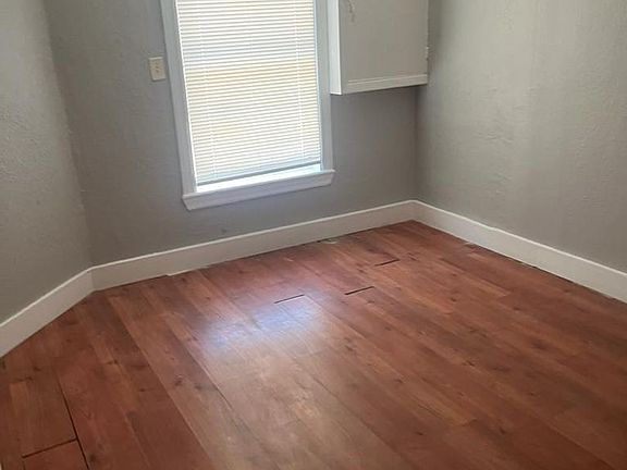 3rd image of 2624 4th St S APT 5