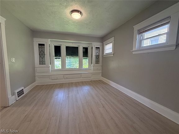 3rd image of 2802 E 118th St