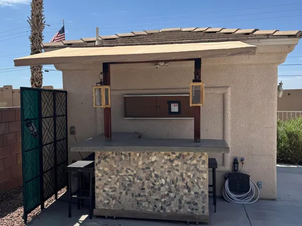 1905 Victoria Farms Rd, Lake Havasu City, AZ 86404