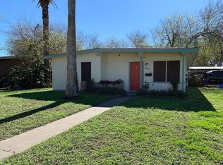 102 Holly Dr, Portland, TX 78374