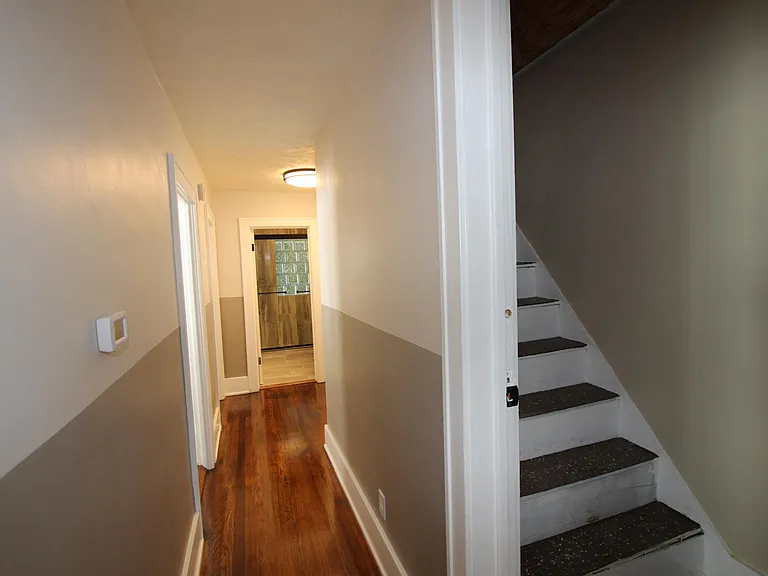 4816 Burt St #1/2-2 — Photo 39
