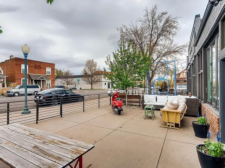 3248 N Williams St — Photo 3