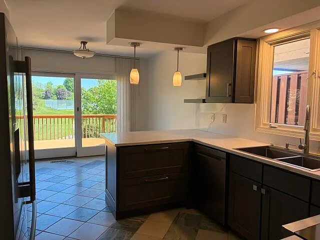 1261 Laurel View Dr — Photo 11