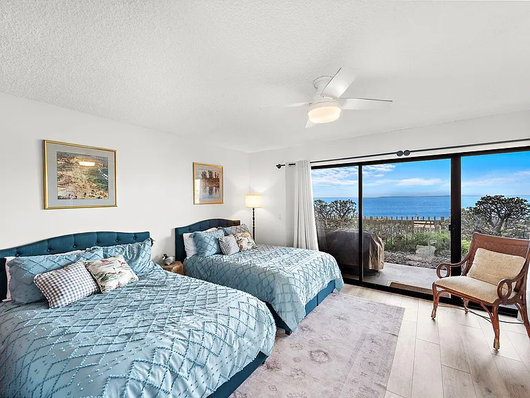 81 Blue Lagoon — Photo 9