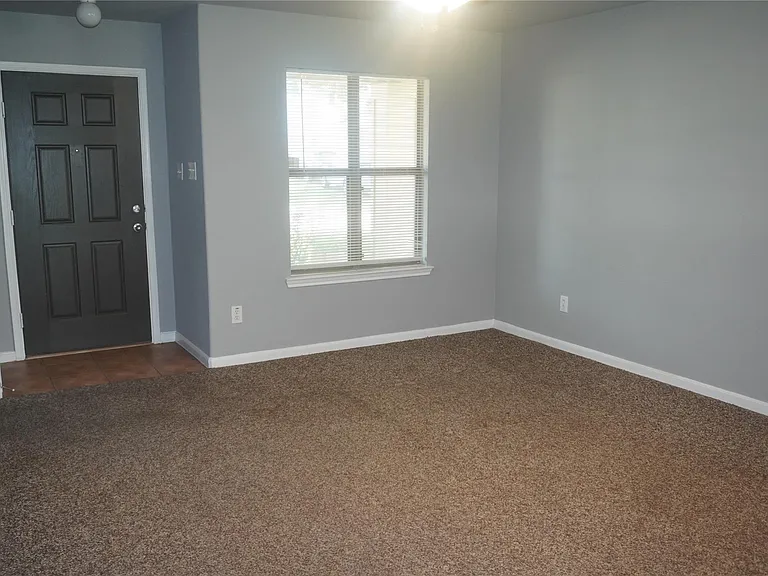 2663 Skyview Grove Ct — Photo 3