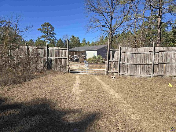 2nd image of 253 Pottery Rd