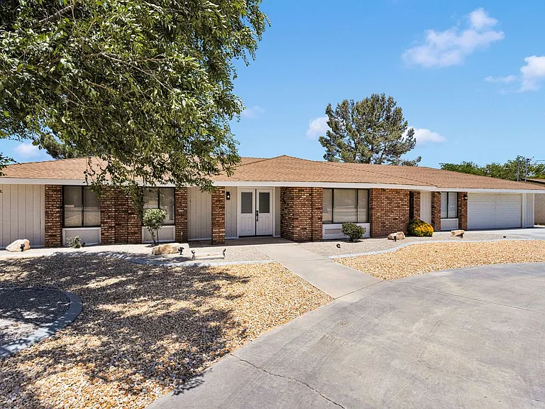 15262 El Centro Rd — Photo 9