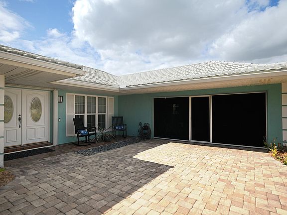 2nd image of 163 Rivermere Ct