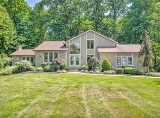 10260 Pinecrest Rd, Concord Township, OH 44077