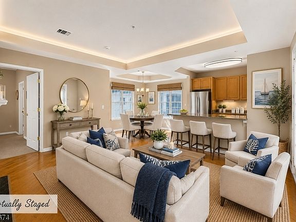 5th image of 8202 Harcourt Rd