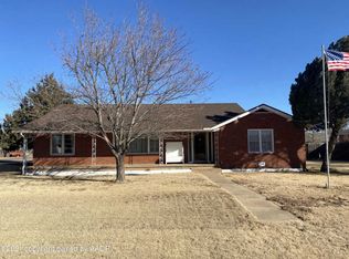 301 Dysart St, Claude, TX 79019