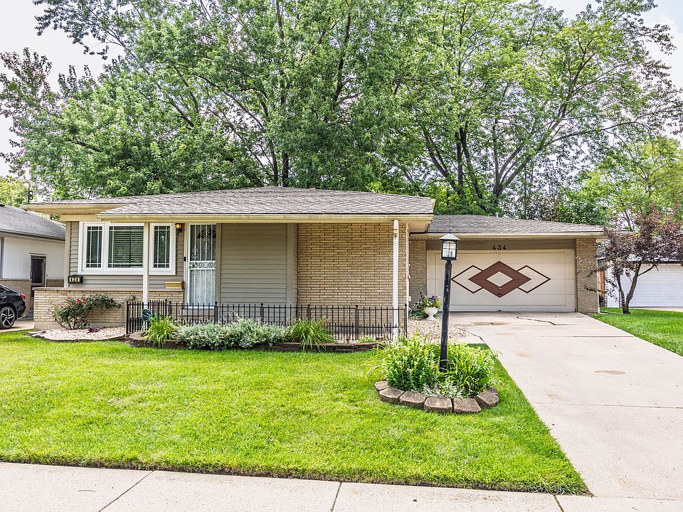1st image of 434 N Park Dr