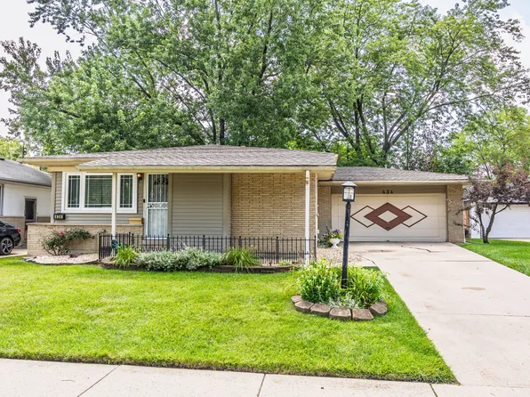 434 N Park Dr, Glenwood, IL 60425