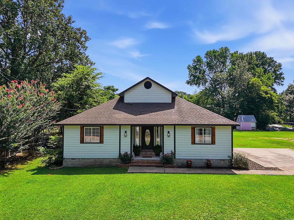 1st image of 117 W Lea Cir