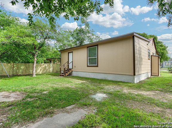 5th image of 125 Lorita Dr