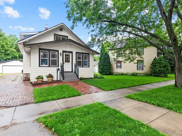 209 3rd St W, Jordan, MN 55352