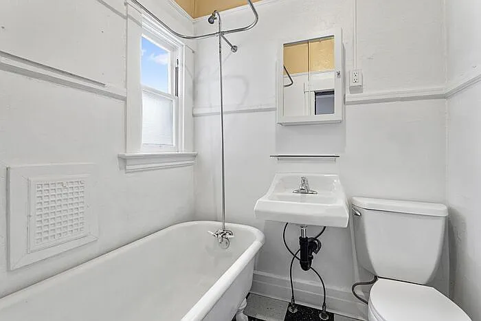 801 SW Green Ave — Photo 3