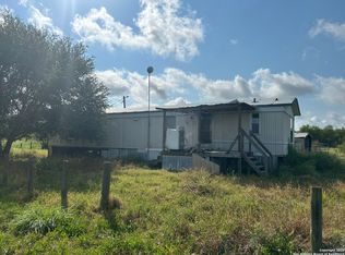 1242 Cologne Rd, Victoria, TX 77905