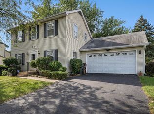 17624 Chestnut Ave, Country Club Hills, IL 60478