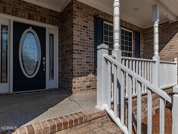 3rd image of 107 N Woodridge Drive