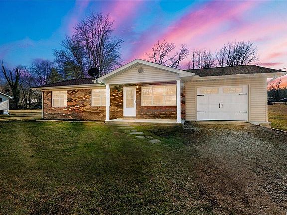 2nd image of 1075 Bee Creek Rd