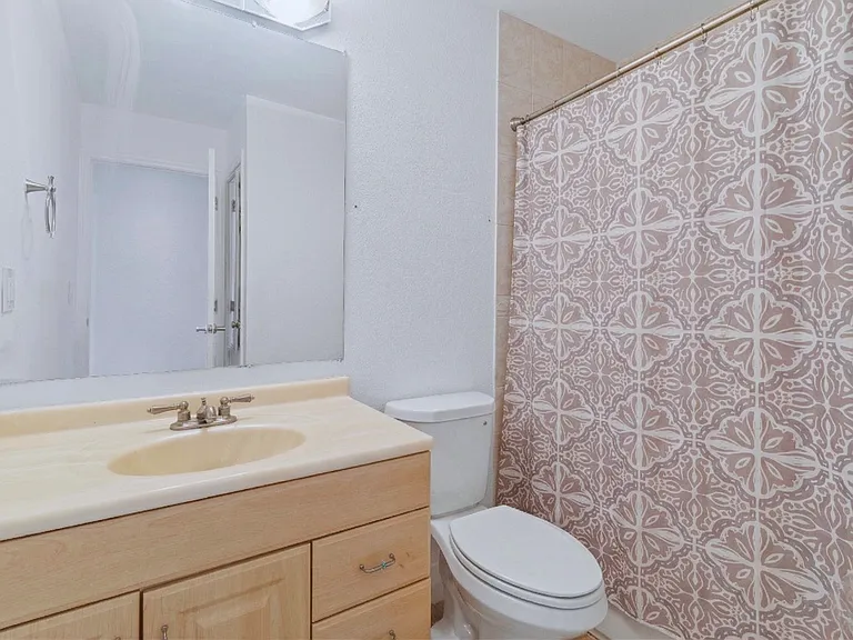 22229 Little Falls Ave — Photo 12