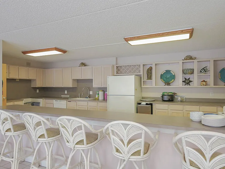 935 Ocean Ave #207 — Photo 28