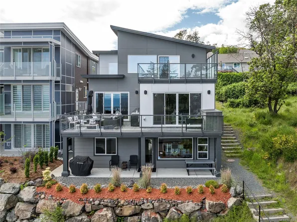 542 Gurunank Ln, Colwood, BC V9C 0M2