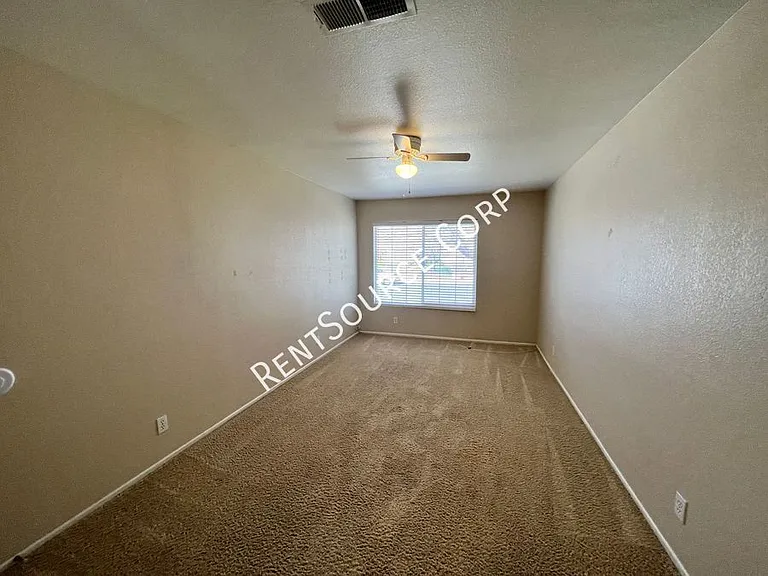 3424 Amber St — Photo 9