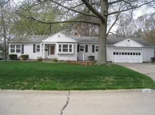 1801 46th St, Moline, IL 61265