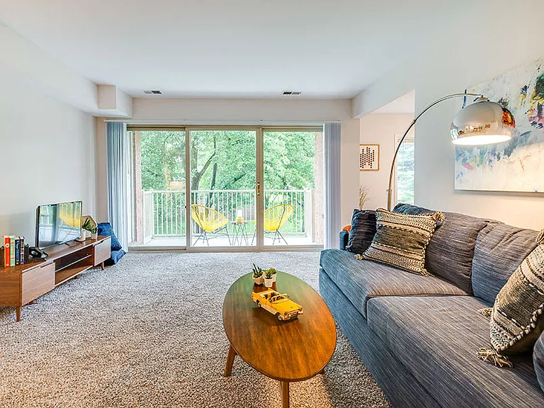 Padonia Village Apartments — Photo 15