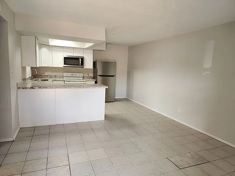 526 N 4th St — Photo 3