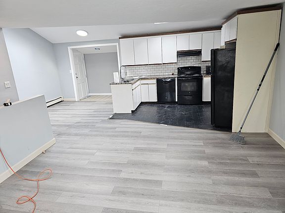 4th image of 133 Lafayette St Floor 2