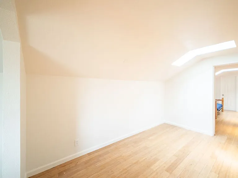 2731 Durant — Photo 32