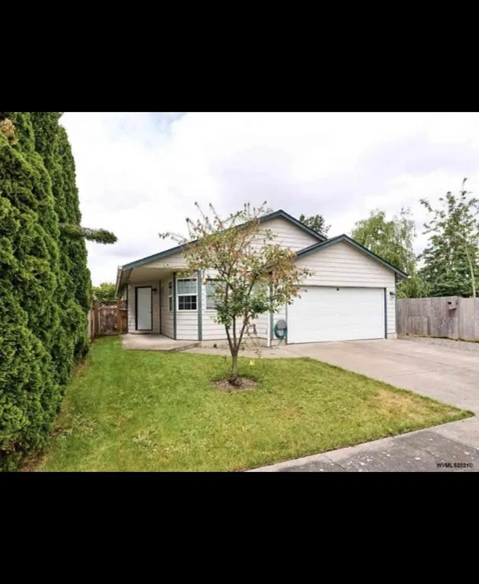 3 bed, 1101 sqft, $2,500 — Photo 3