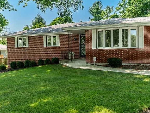 3rd image of 1441 Chokecherry Dr