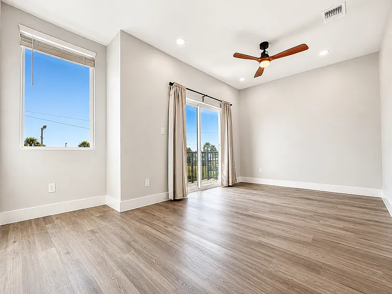 343 Porter St #101 — Photo 15