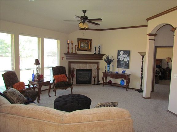 3rd image of 2525 SW 141st St